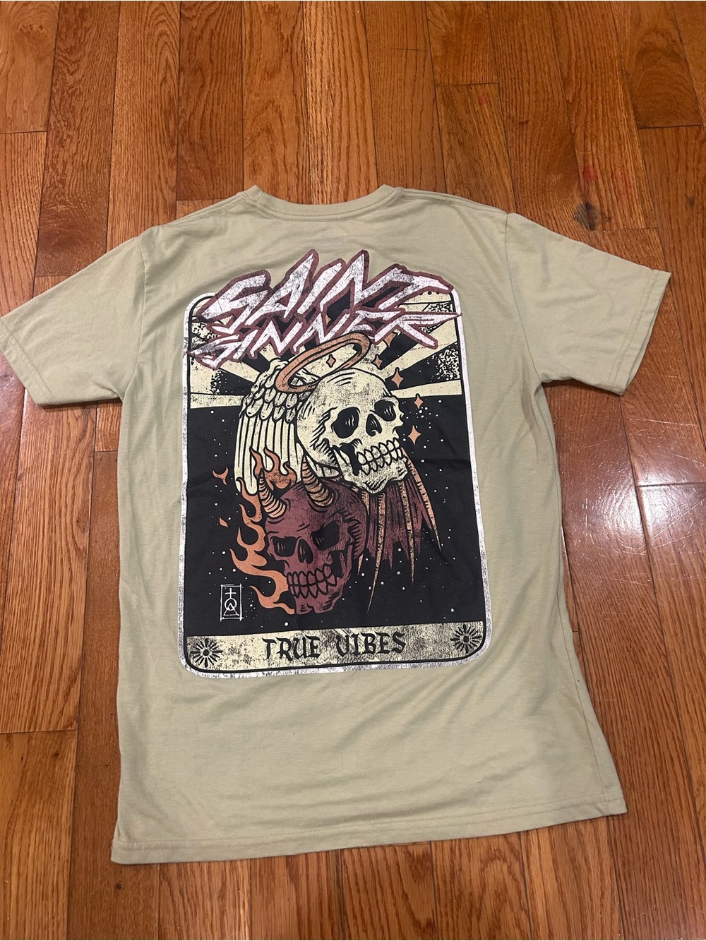 Launder Saint Sinner T Shirt Mens Medium M Green Angel Devil Skull True Vibes - Picture 6 of 9